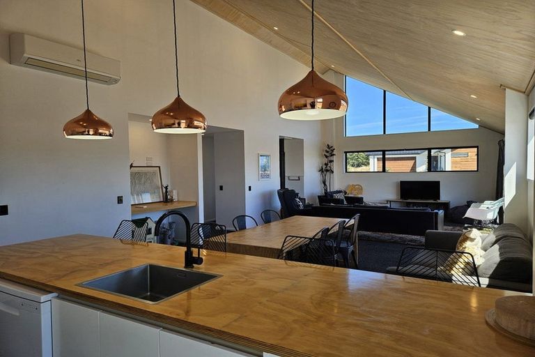 Photo of property in 21 Mistake Drive, Lake Tekapo, 7999