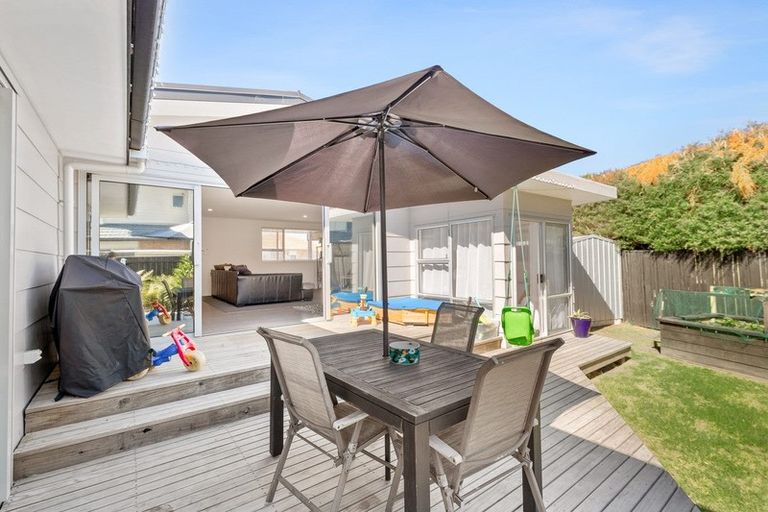 Photo of property in 46 Doment Crescent, Orewa, 0931