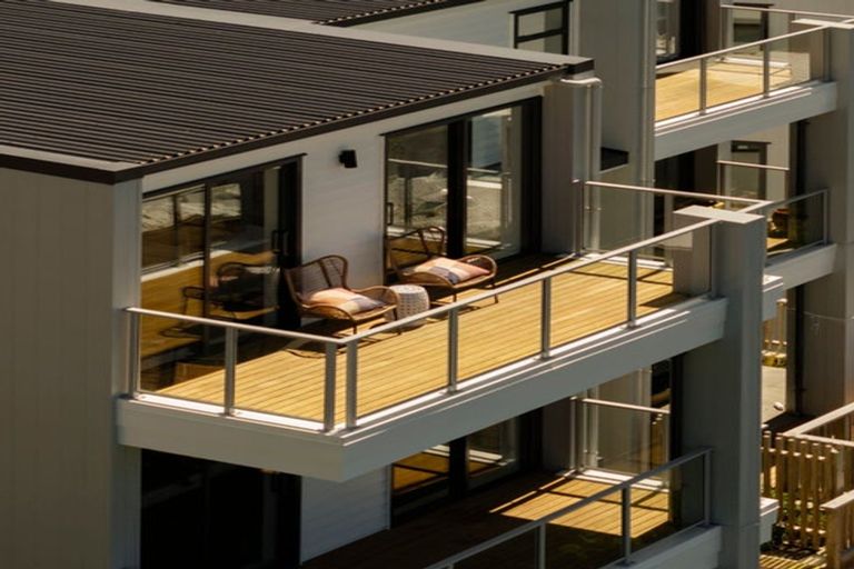 Photo of property in 5/69 Tiketike Way, Brooklyn, Wellington, 6021