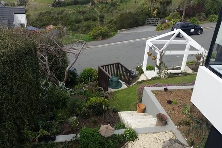 Photo of property in 20 Drayton Drive, Mount Pleasant, Christchurch, 8081