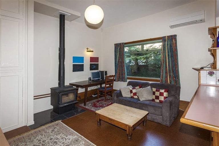 Photo of property in 135 Somerfield Street, Somerfield, Christchurch, 8024