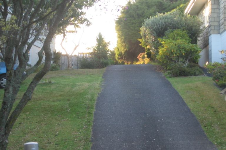 Photo of property in 6 Hamilton Place, Glenfield, Auckland, 0629