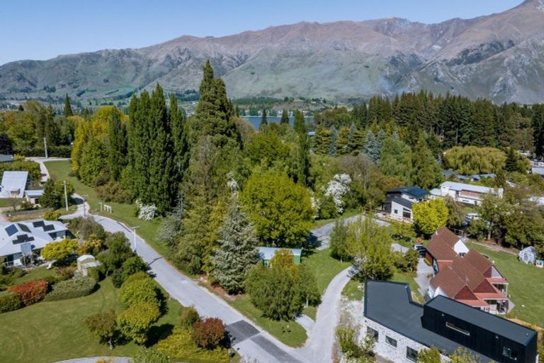 Photo of property in 18 Kidson Lane, Wanaka, 9305