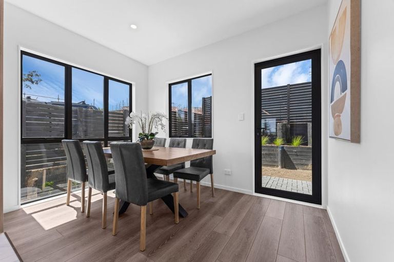 Photo of property in 9 Greenbrier Street, Westgate, 0814