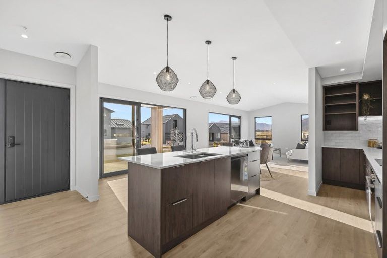 Photo of property in 14a Marjon Drive, Wanaka, 9305