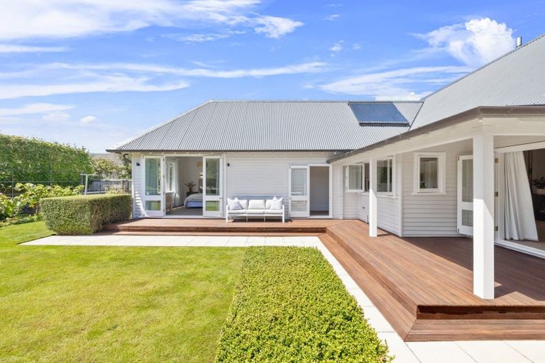 Photo of property in 100 Winchester Street, Merivale, Christchurch, 8014