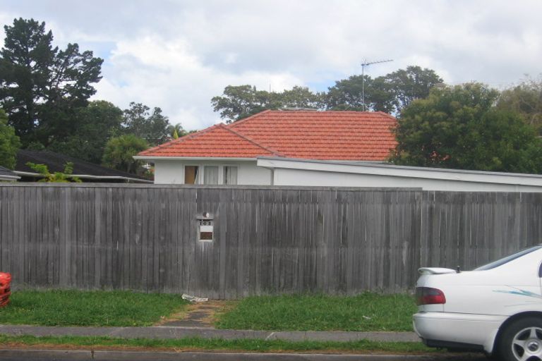 Photo of property in 2/103 Nile Road, Milford, Auckland, 0620