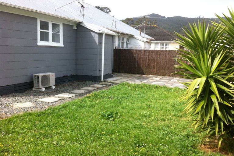 Photo of property in 6 Harris Street, Naenae, Lower Hutt, 5011