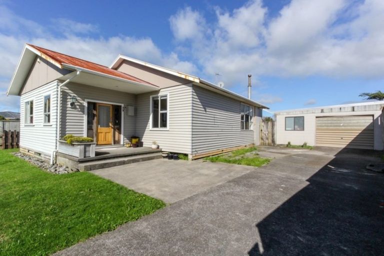 Photo of property in 147 Cracroft Street, Waitara, 4320