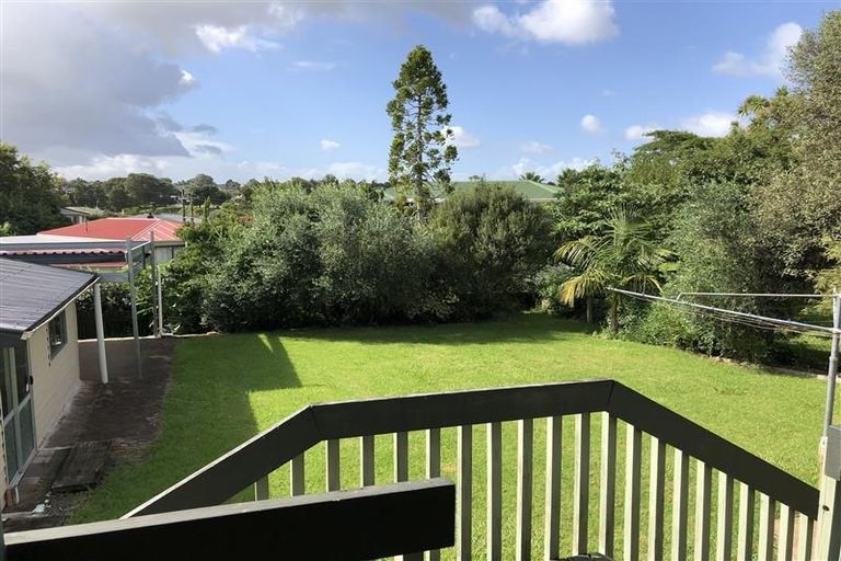 Photo of property in 57 Hutchinsons Road, Bucklands Beach, Auckland, 2014