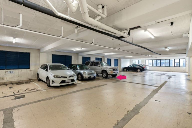 Photo of property in 17 Kent Terrace - Kent Apartments, 5c/16 Kent Terrace, Mount Victoria, Wellington, 6011