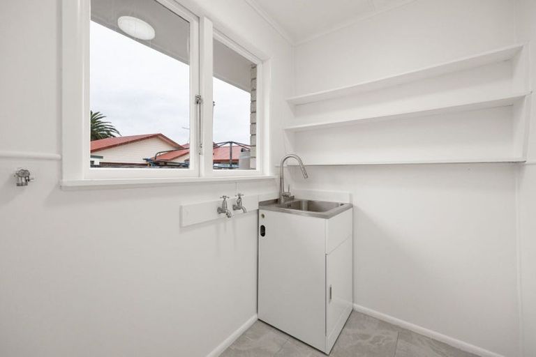 Photo of property in 35 Sandwich Road, St Andrews, Hamilton, 3200