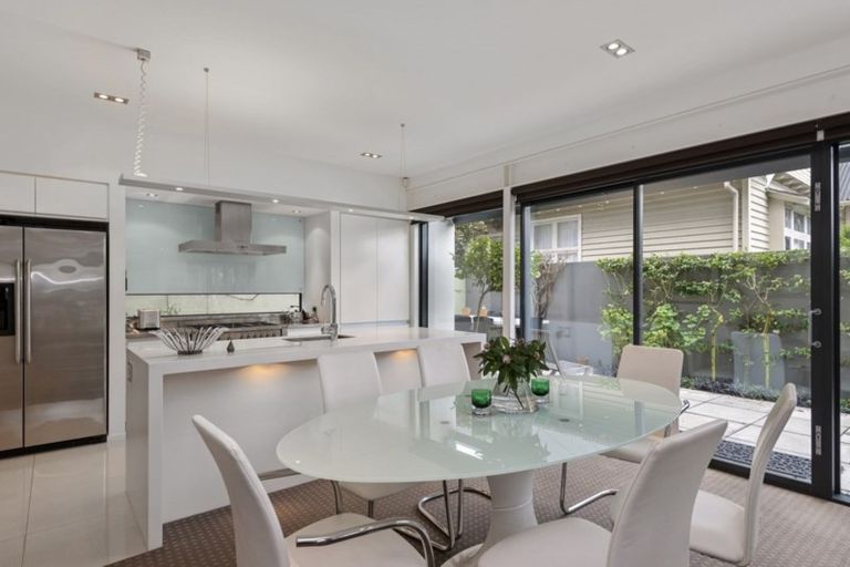 Photo of property in 43 Beveridge Street, Christchurch Central, Christchurch, 8013