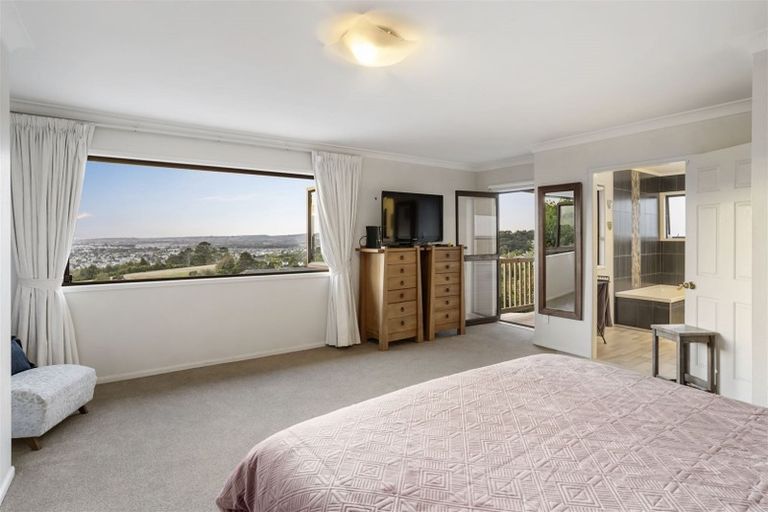 Photo of property in 12 Margan Place, Red Hill, Papakura, 2110