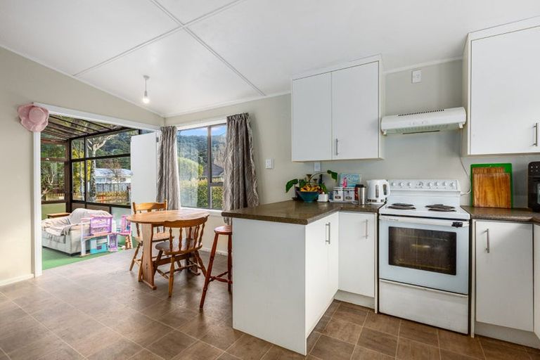 Photo of property in 105 Wood Street, Wainuiomata, Lower Hutt, 5014