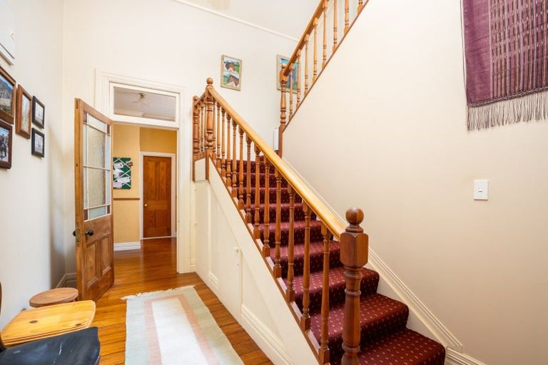 Photo of property in 1 Kahikatea Street, Inglewood, 4330