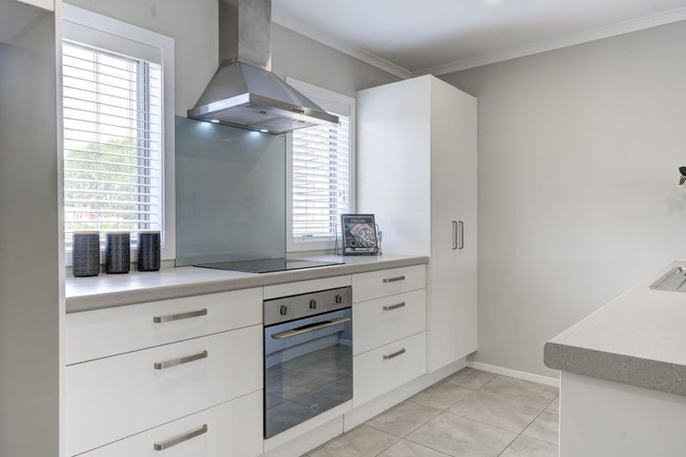 Photo of property in 6 Anna Jean Crescent, Flagstaff, Hamilton, 3210