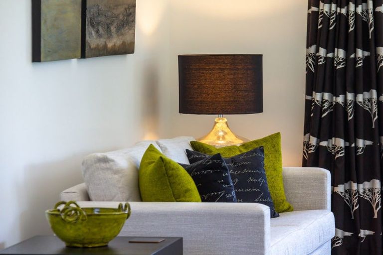 Photo of property in 102 Oxford Street, Martinborough, 5711