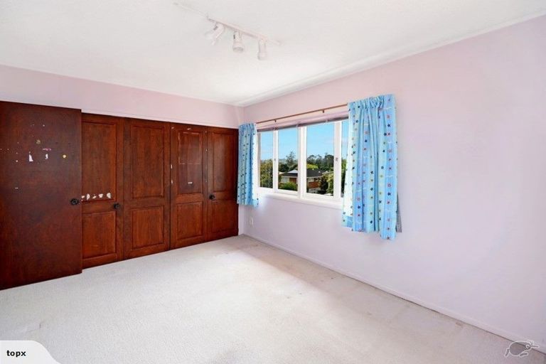 Photo of property in 19 Marywil Crescent, Hillcrest, Auckland, 0627