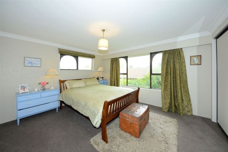Photo of property in 58 Karnak Crescent, Russley, Christchurch, 8042