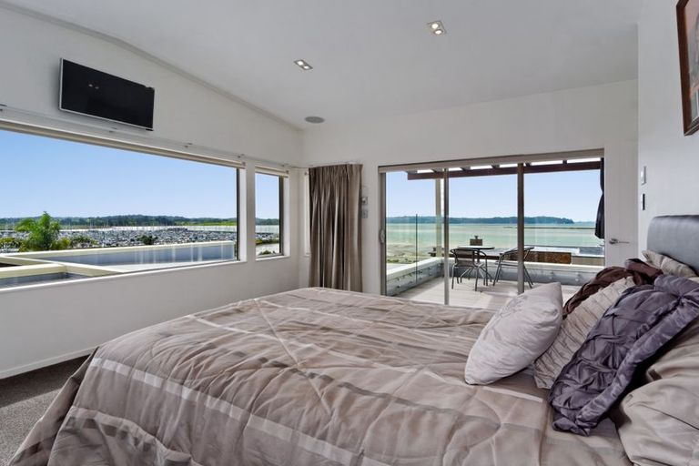 Photo of property in 27 Seacrest Drive, West Harbour, Auckland, 0618