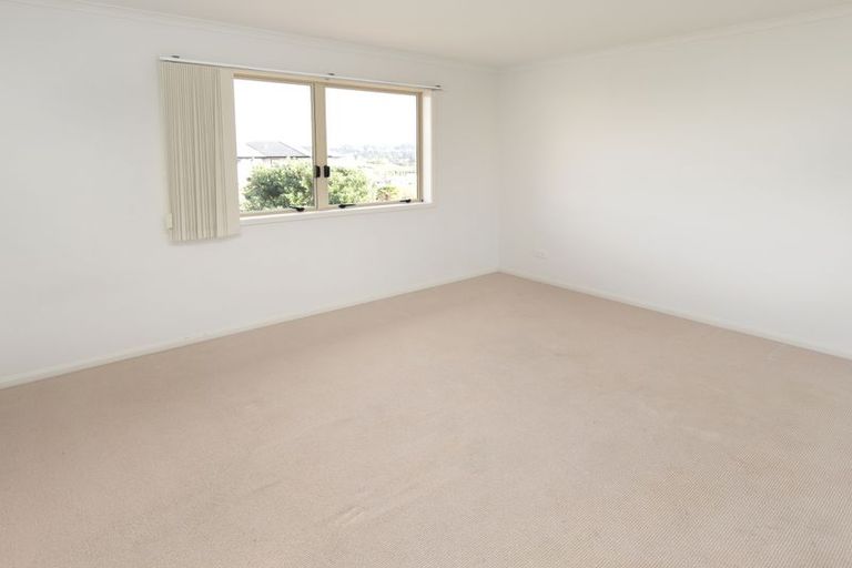 Photo of property in 14 Trimaran Drive, Gulf Harbour, Whangaparaoa, 0930