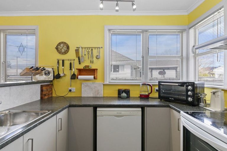 Photo of property in 17 Stephen Street, Trentham, Upper Hutt, 5018