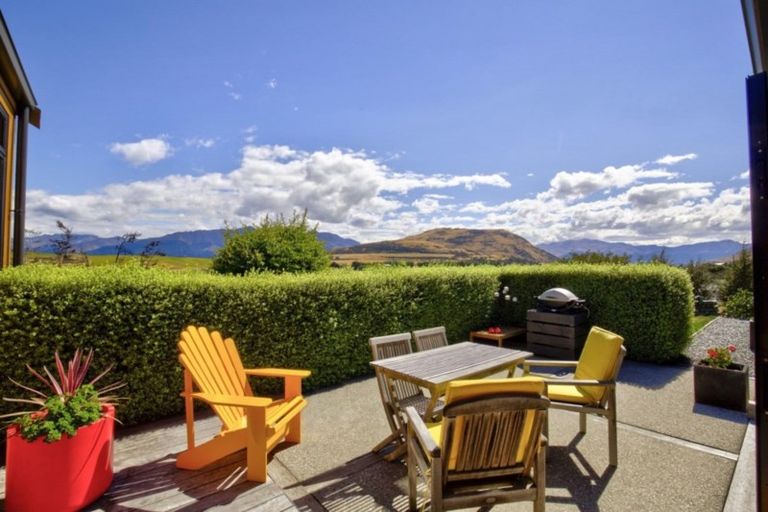 Photo of property in 7 Jackby Court, Jacks Point, Queenstown, 9371