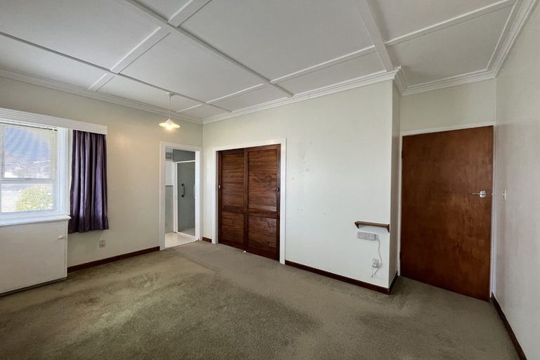 Photo of property in 43 Dorset Avenue, Westown, New Plymouth, 4310