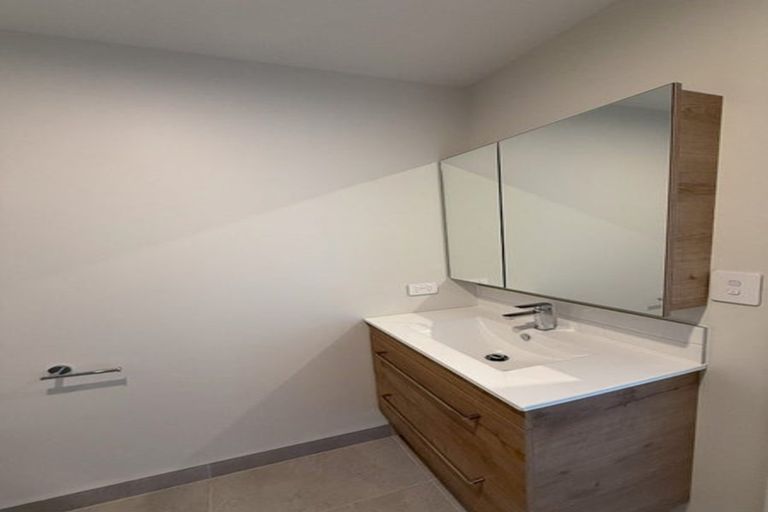 Photo of property in 8/20 Fitzherbert Road, Wainuiomata, Lower Hutt, 5014