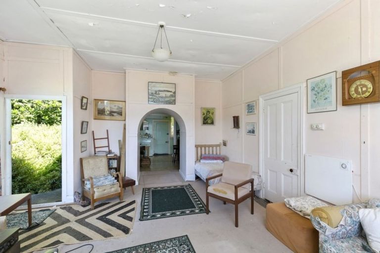 Photo of property in 455 Karaka Bay Road, Karaka Bays, Wellington, 6022