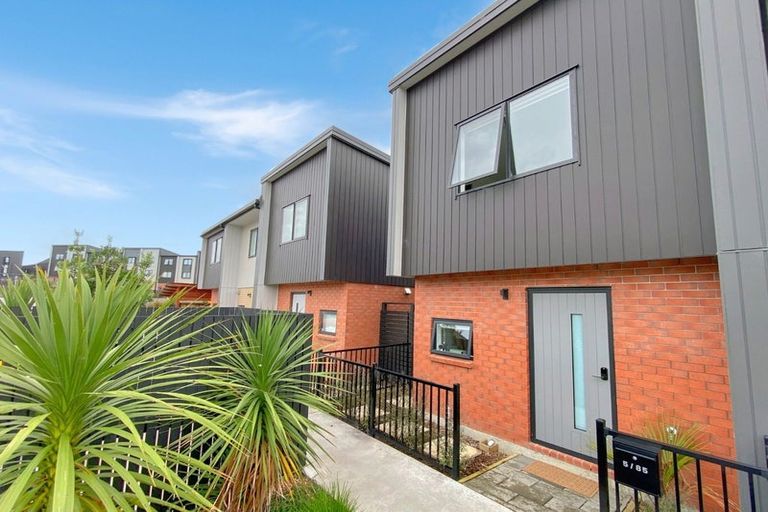 Photo of property in 5/85 Selo Street, Glen Eden, Auckland, 0602