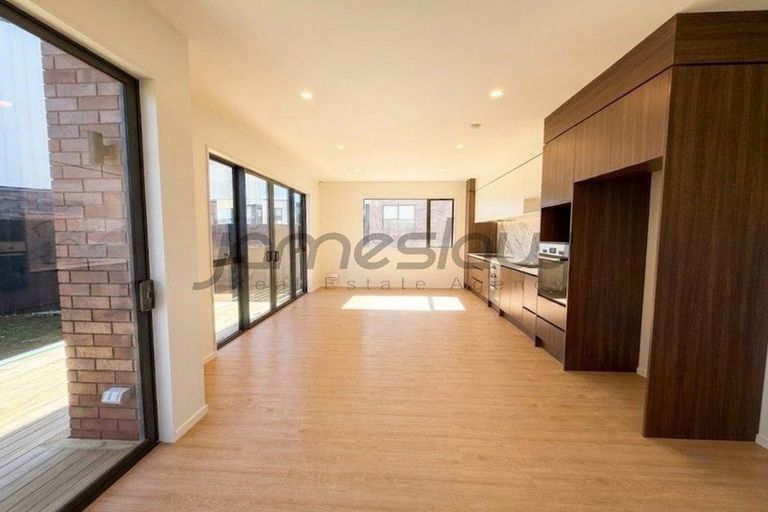 Photo of property in 796 Chapel Road, Northpark, Auckland, 2016
