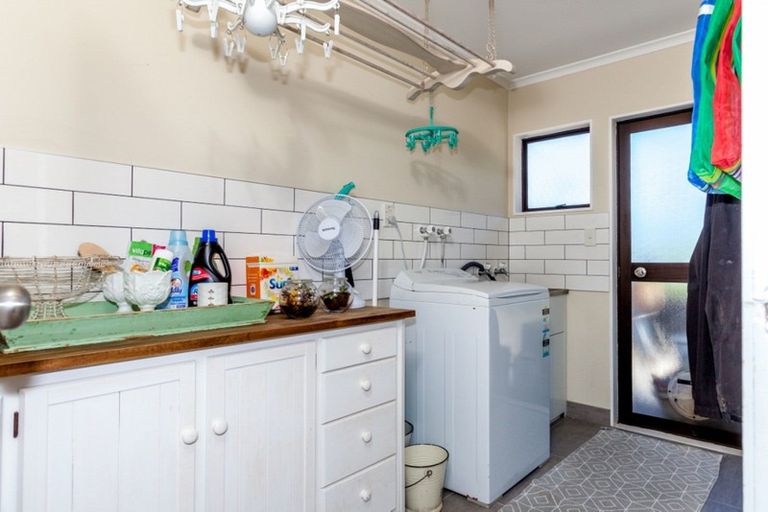 Photo of property in 116 Chevron Crescent, Whangamata, 3620