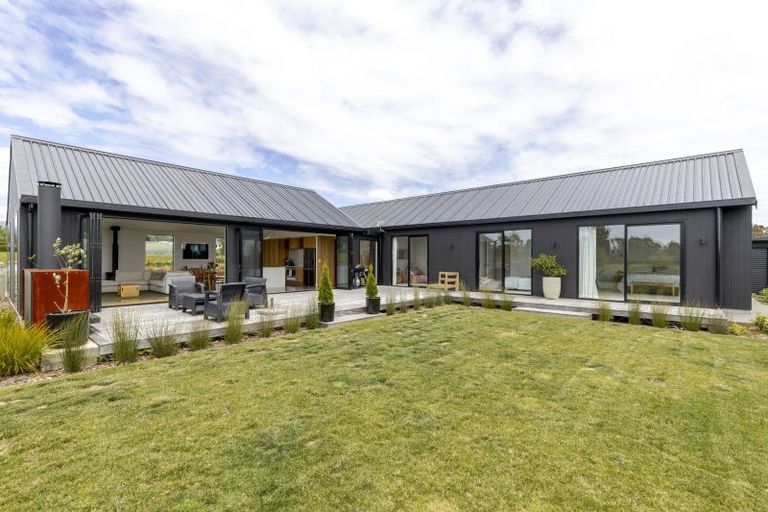 Photo of property in 589 Kent Road, Korito, New Plymouth, 4371