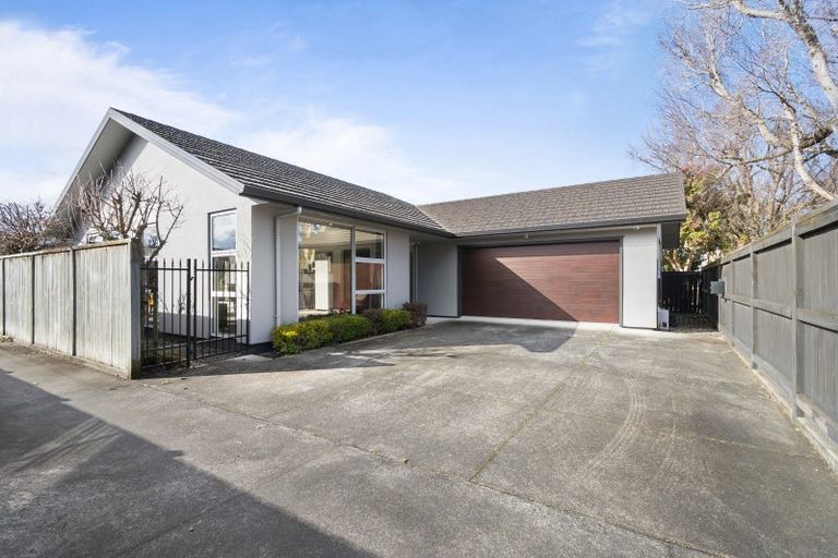 Photo of property in 35 Union Street, Hokowhitu, Palmerston North, 4410