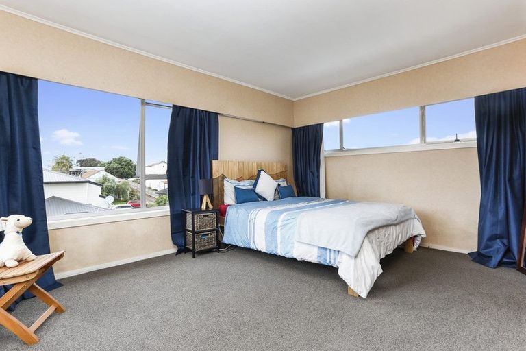 Photo of property in 939 Beach Road, Torbay, Auckland, 0630