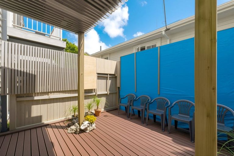 Photo of property in 3/4 Keeling Road, Henderson, Auckland, 0612