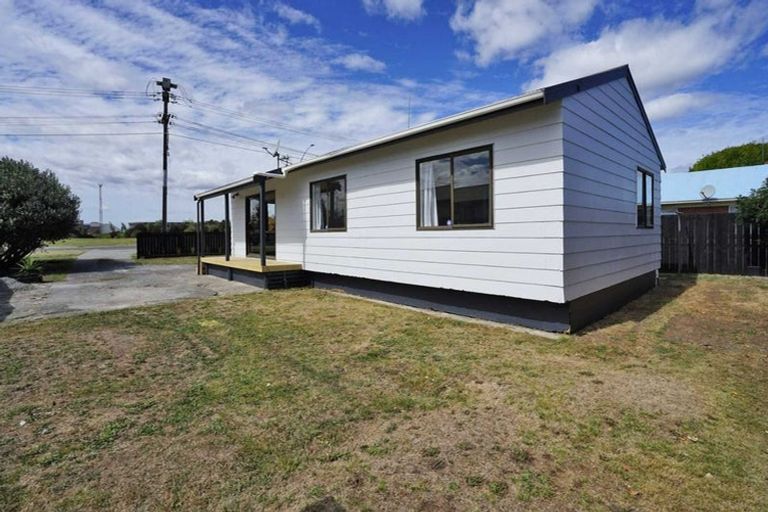 Photo of property in 129a Avalon Drive, Nawton, Hamilton, 3200