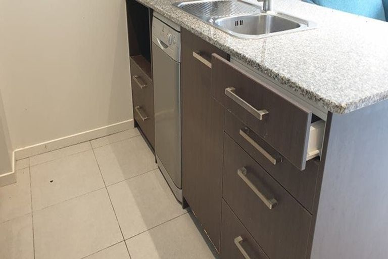 Photo of property in Shoal Haven Apartments, 109a/130 Anzac Street, Takapuna, Auckland, 0622