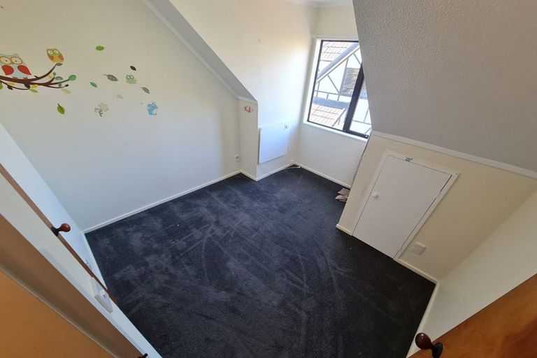 Photo of property in 10 Flinders Place, Johnsonville, Wellington, 6037