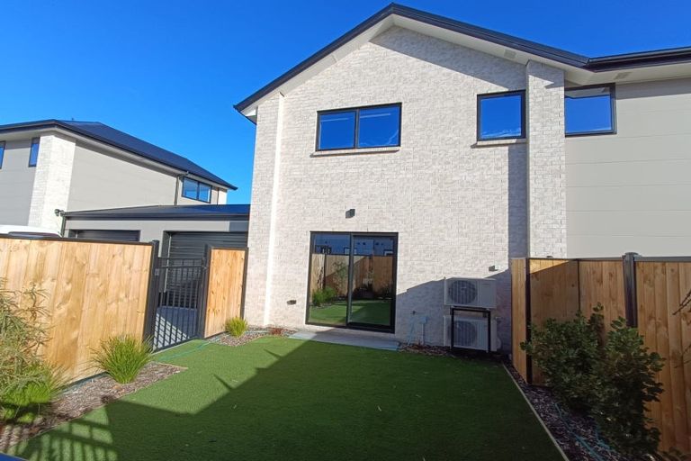 Photo of property in 2/6 Matata Place, Dallington, Christchurch, 8061