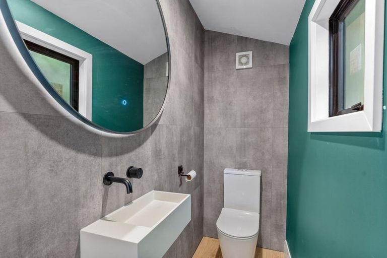 Photo of property in 12 Onewhero Road, Kaukapakapa, Warkworth, 0984