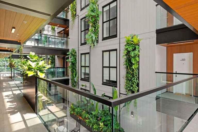 Photo of property in The Victor, 112/4 Bute Road, Browns Bay, Auckland, 0630