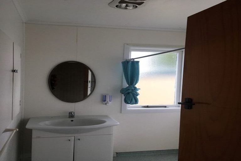 Photo of property in 113 Hurndall Street East, Maungaturoto, 0520