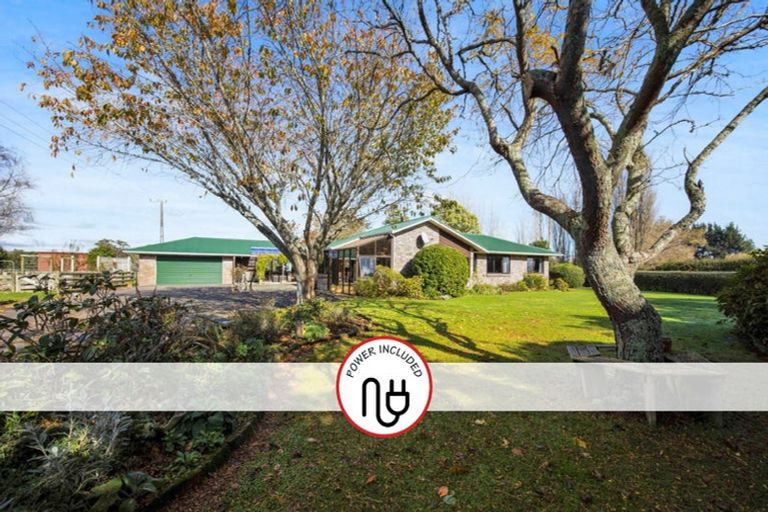 Photo of property in 44 Rawhitiroa Road, Eltham, 4322