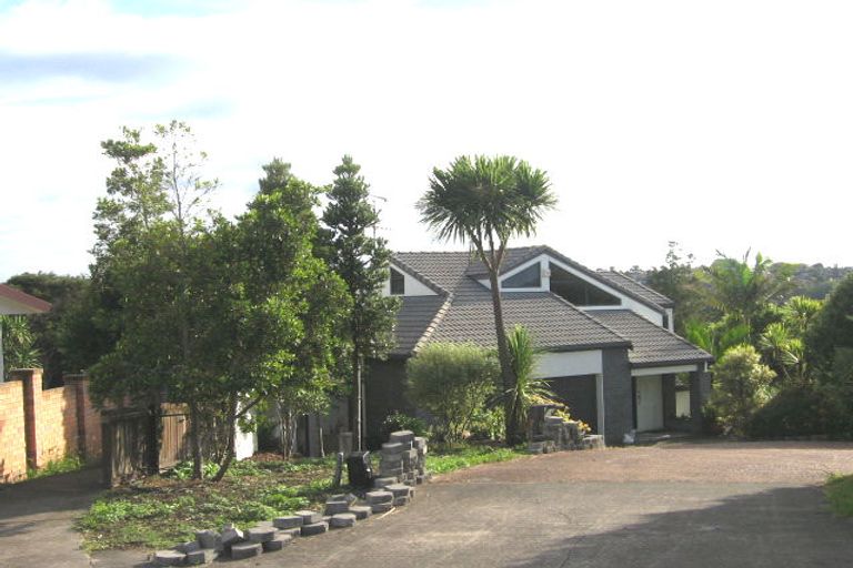 Photo of property in 14 David Beattie Place, Chatswood, Auckland, 0626