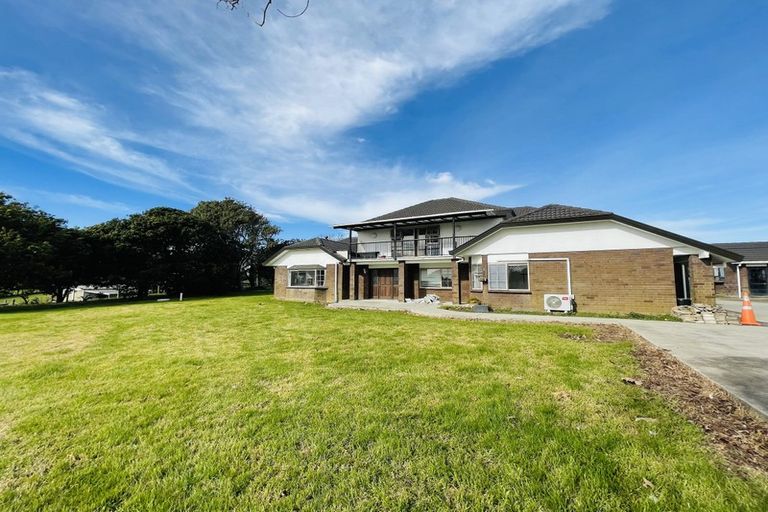 Photo of property in 11 Bream Revel Way, Karaka, Papakura, 2580