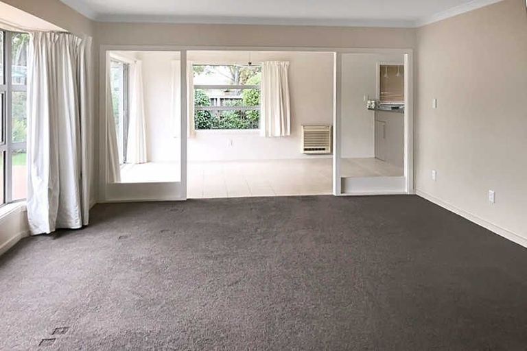 Photo of property in 1 Rutherglen Avenue, Ilam, Christchurch, 8041