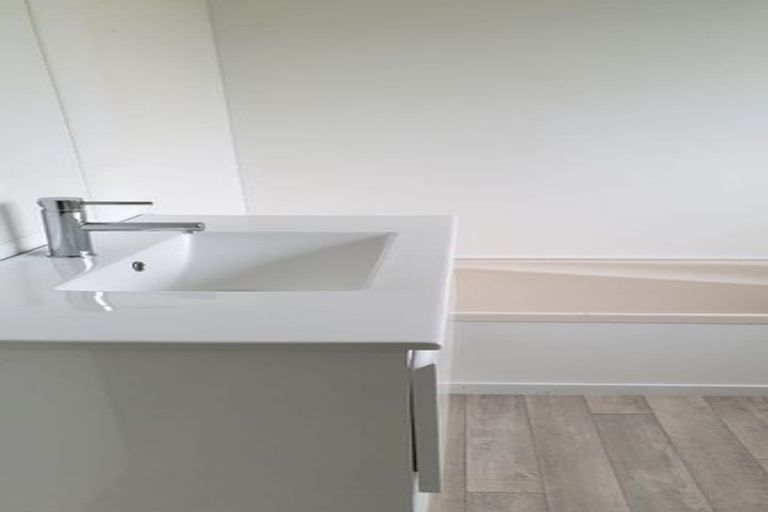 Photo of property in 41 Esther Place, Red Beach, 0932